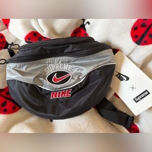 Supreme Nike Waist Bag Silver NWT